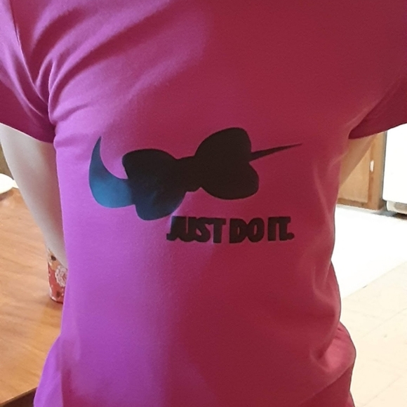 Nike - Picture 6 of 8